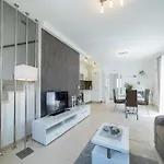 Anita - Five Bedroom With Swimming Pool *