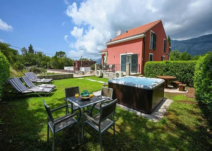 Anita - Five Bedroom With Swimming Pool * Gruda