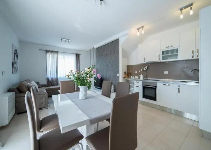 Villa Anita - Five Bedroom With Swimming Pool Gruda