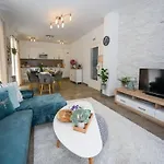 Anita - Five Bedroom With Swimming Pool Vila *