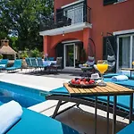 Anita - Five Bedroom With Swimming Pool Vila Gruda