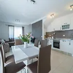 Vila Anita - Five Bedroom With Swimming Pool Gruda