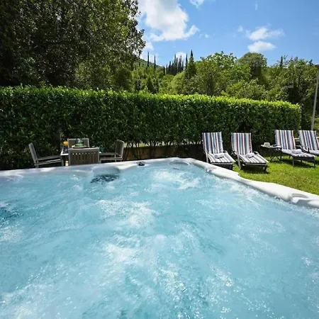 Anita - Five Bedroom With Swimming Pool فيلة Gruda