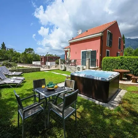 Anita - Five Bedroom With Swimming Pool * Gruda