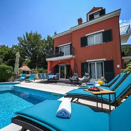 Anita - Five Bedroom With Swimming Pool Gruda