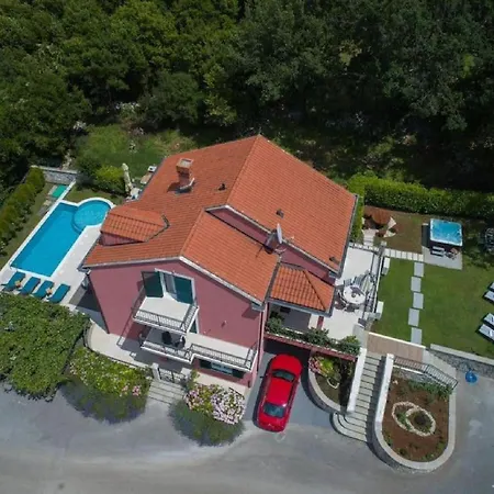 Vila Anita - Five Bedroom With Swimming Pool Gruda