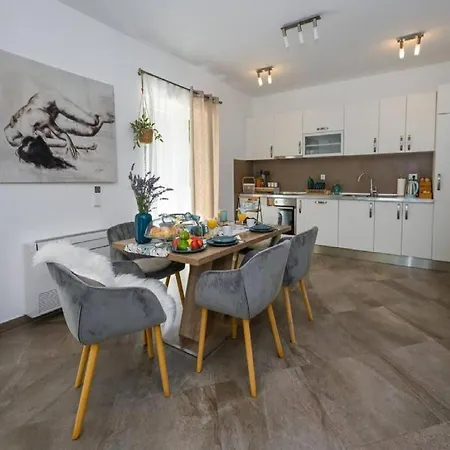 Anita - Five Bedroom With Swimming Pool Villa Gruda